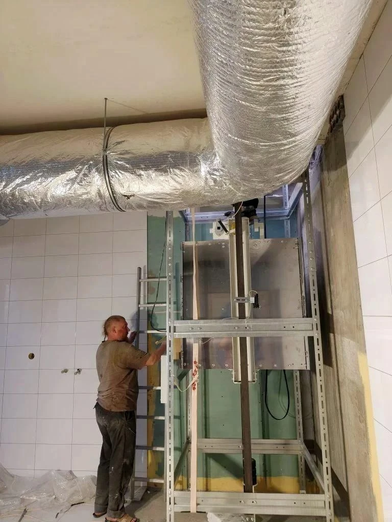 ✅Министр труда ЛНР проверила ход ремонтных работ в Перевальском ПНИ

В нынешнем году запланировано з