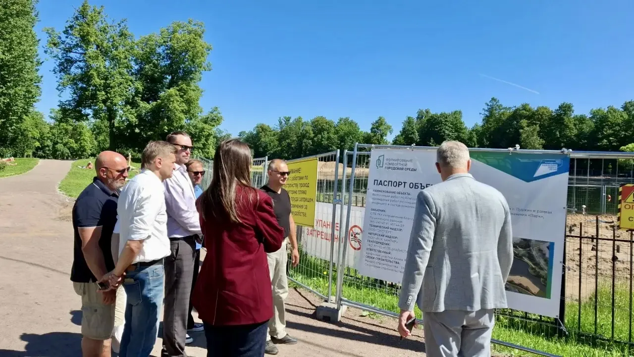 Пушкинский район преображается: проверили ход благоустройства ключевых общественных пространств

Сов