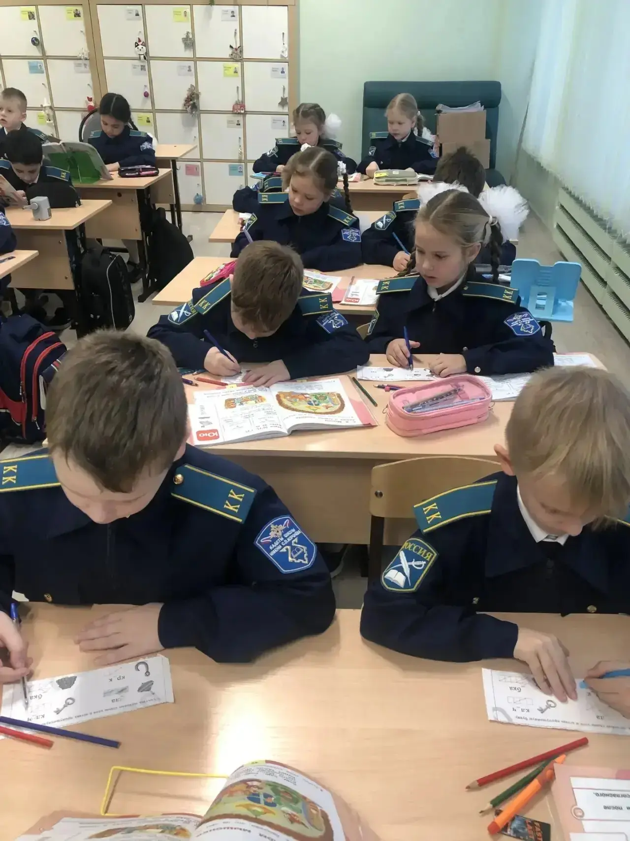 Сегодня на открытом уроке наши самые юные кадеты пополнили свой литературный арсенал новой буквой — 