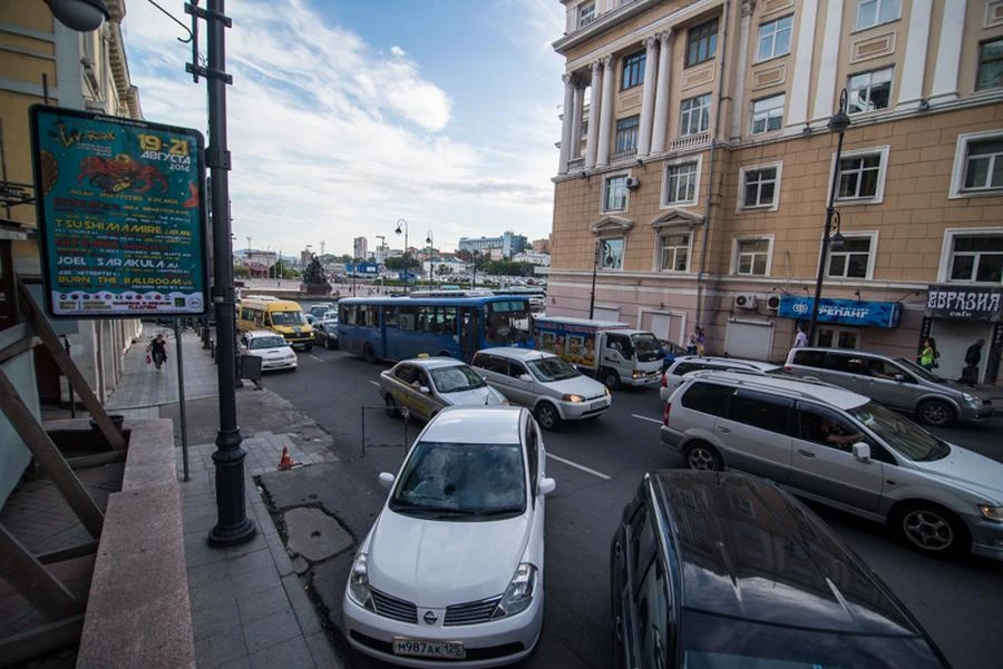 Япония поставляет все больше автомобилей в Россию, несмотря на все ограничения с СВО