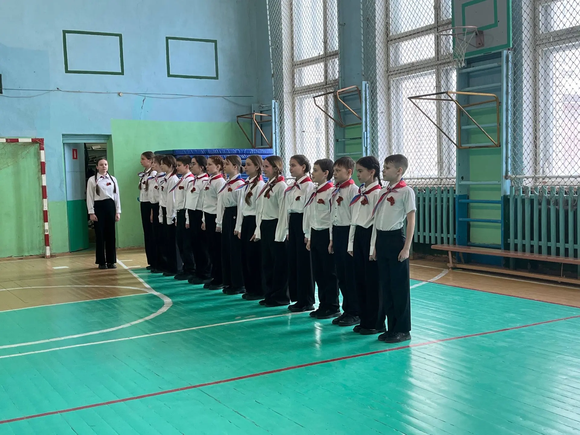 СМОТР СТРОЯ И ПЕСНИ 🇷🇺  На прошлой неделе в нашей школе № 26 прошел традиционный Смотр строя и песни