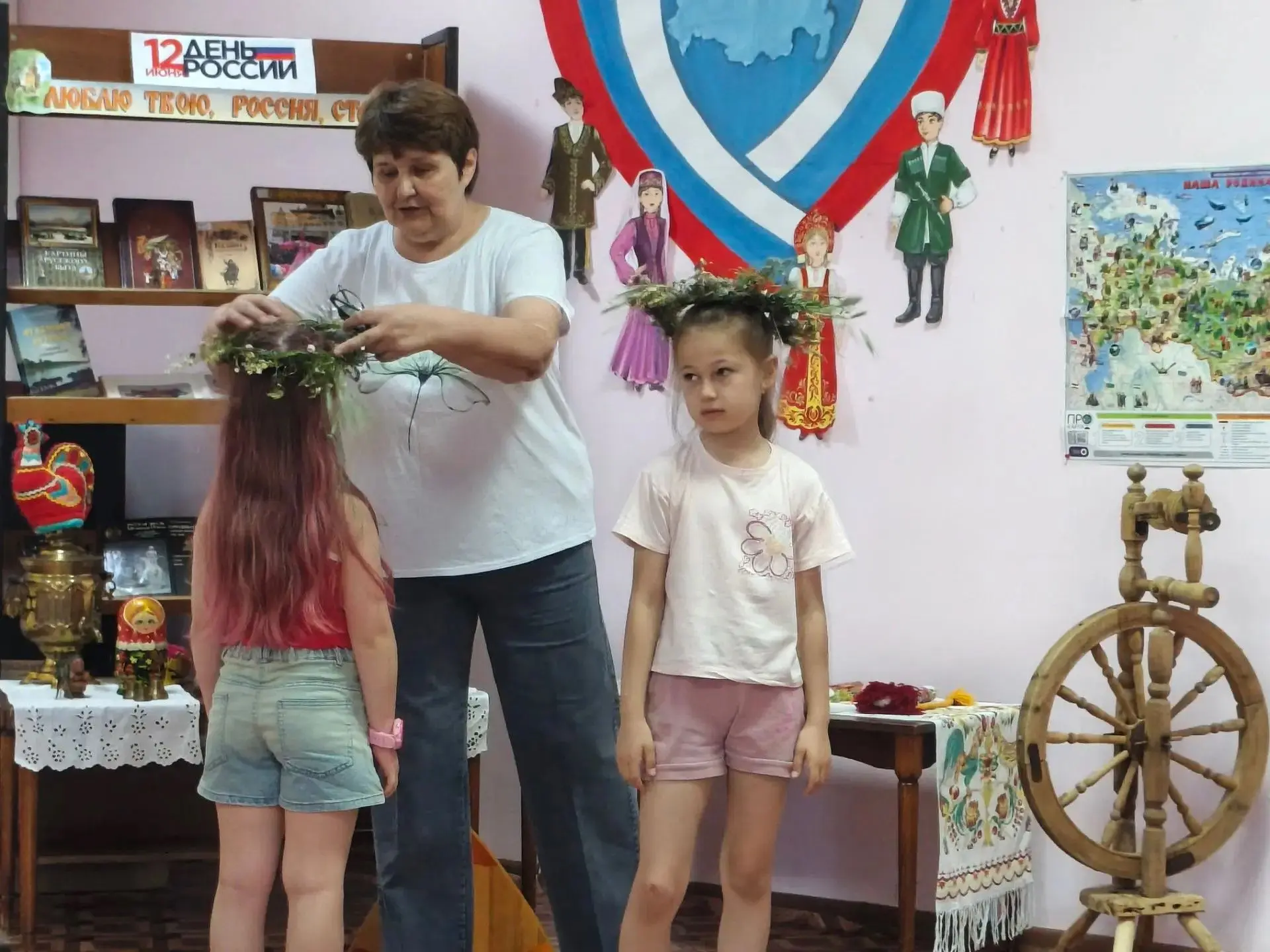 🎨 Путешествие в мир народных традиций ✨
В рамках Года культурного наследия народов России ребята ла