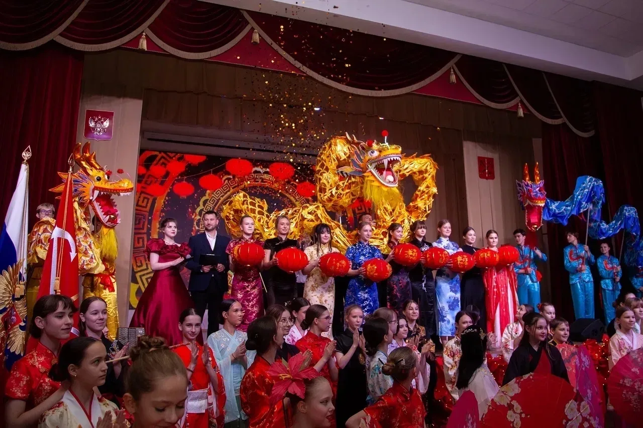 🏮 КИТАЙСКИЙ НОВЫЙ ГОД В ШКОЛЕ №547  26 февраля в нашей школе состоялся традиционный ежегодный Фестив