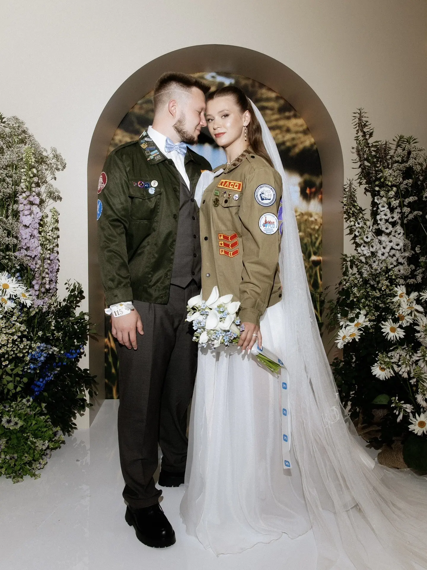 Ты выйдешь за меня? 💍

В День семьи, любви и верности, 8 июля, в Национальном центре «Россия» прошл