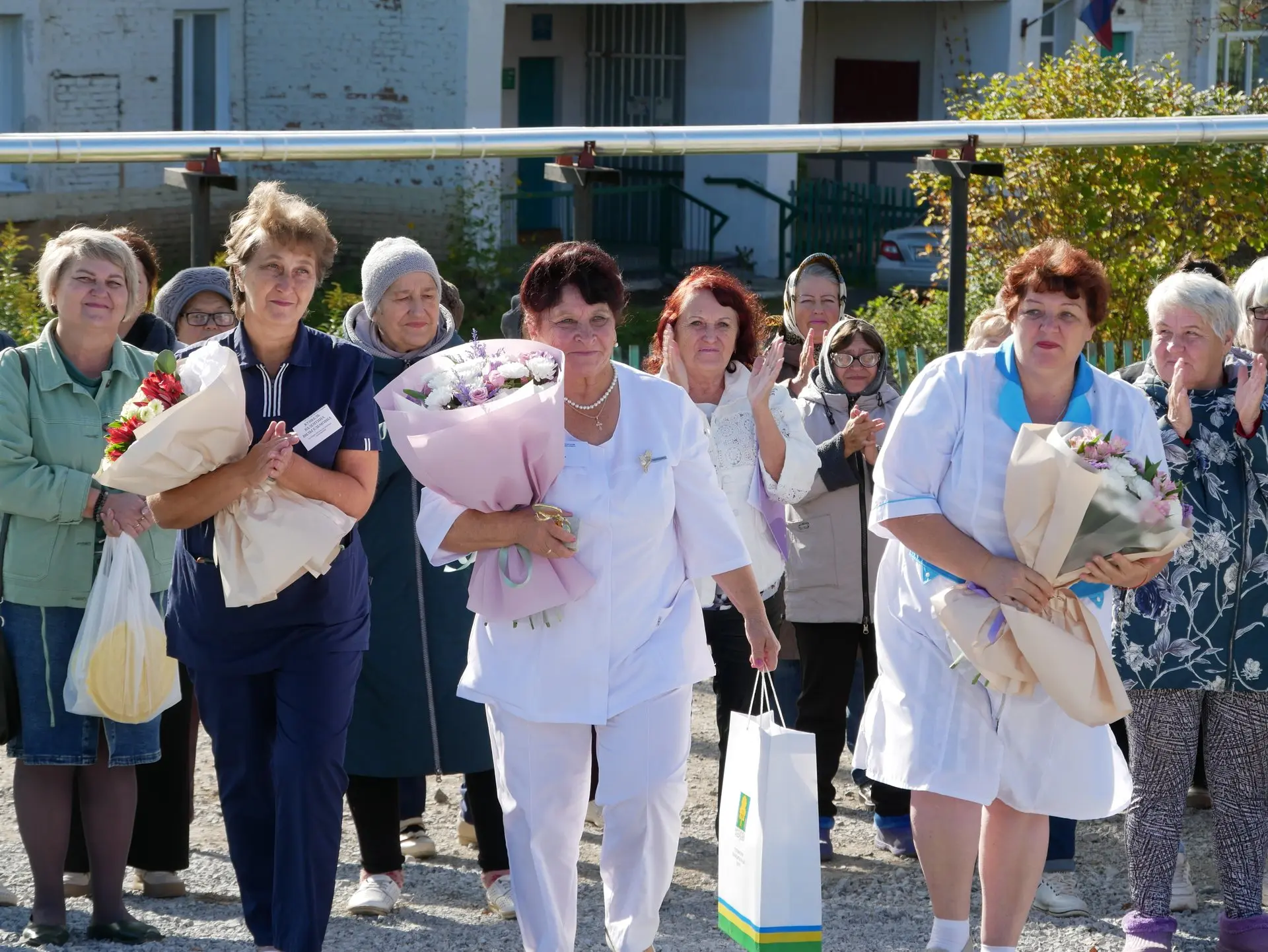 В деревне Опарино открыли новый модульный ФАП. На его строительство по нацпроекту «Прод...