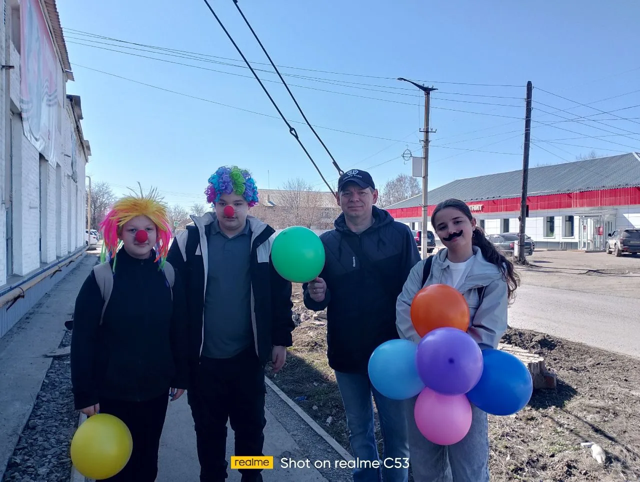 "День смеха" в России - не самый распространённый праздник, но всё же, довольно известный. Волонтёры