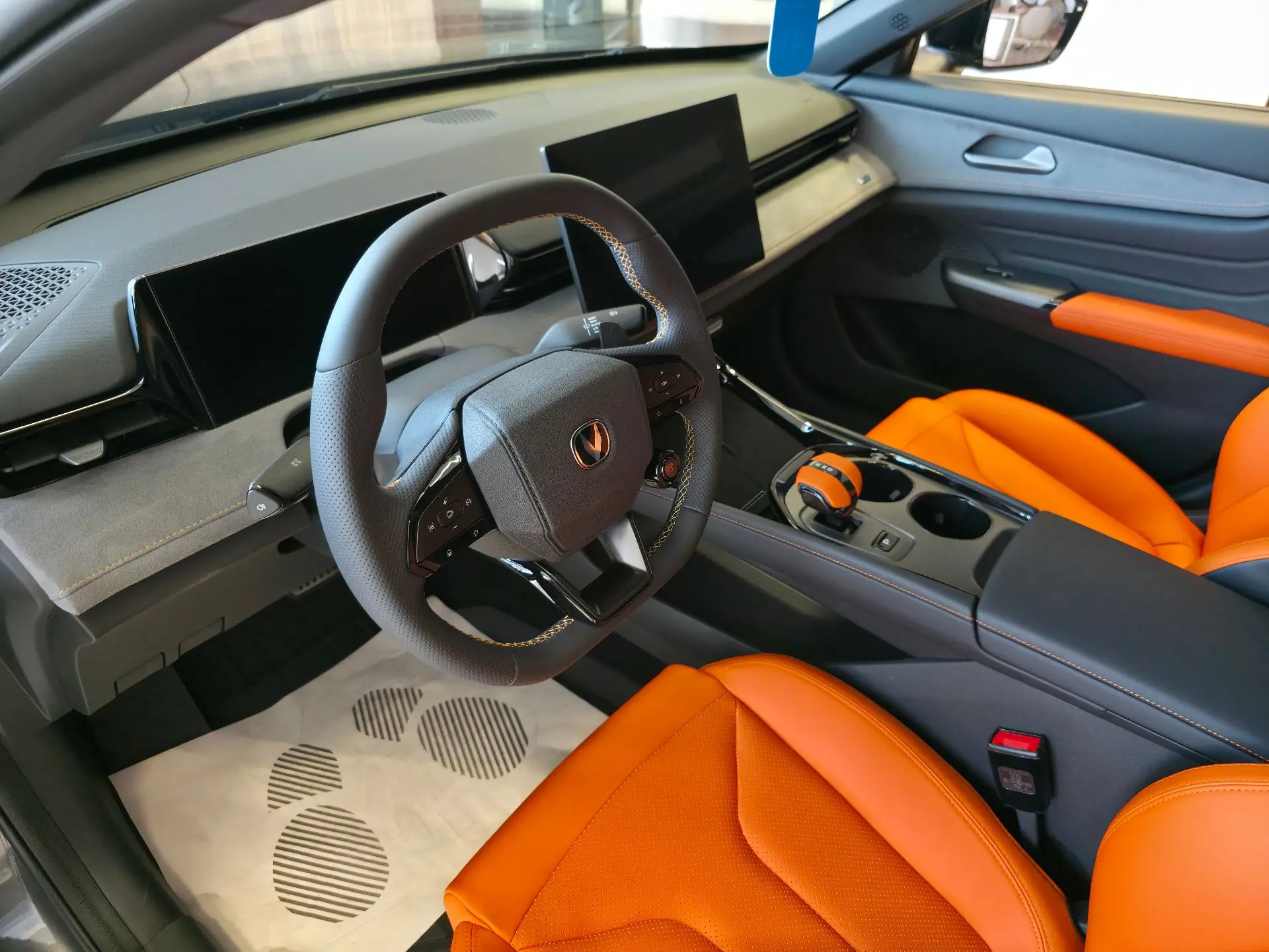 🚗🔥 Changan UNI‑V 2.0T — та самая «новая Октавия», которую мы заслужили. Только злее, быстрее и без D