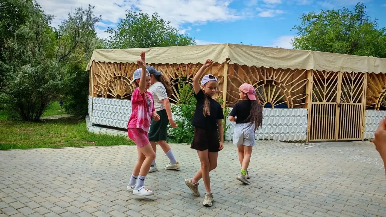 🕺💃 Танцевальный рай в школьном лагере! 🕺💃
Привет, друзья! 🌟 19 июня  в нашем школьном лагере ца