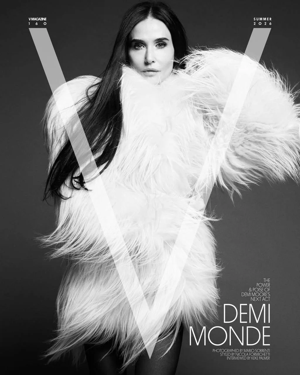 Очень красивая Деми Мур на обложке и в съемке для летнего номера V Magazine