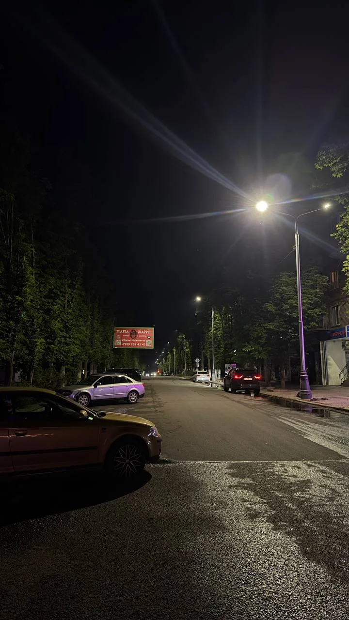 Невероятно, но факт! 

Демехина в Луганске теперь с новым уличным освещением 💡

На улице установили