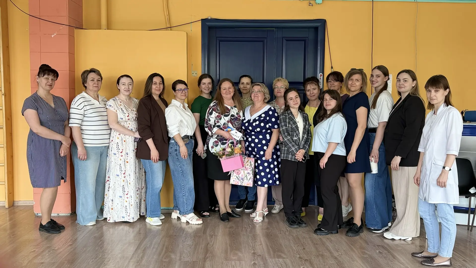 🎉🎂Сегодня свой День рождения отмечает Зюзина Ирина Васильевна — руководитель направле...