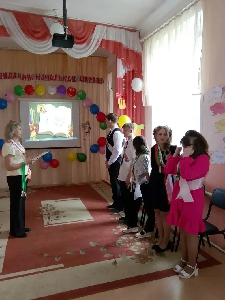 Главный шаг во взрослую жизнь: в нашей школе прошел праздник прощания с начальной школой
⁣
22 мая в 