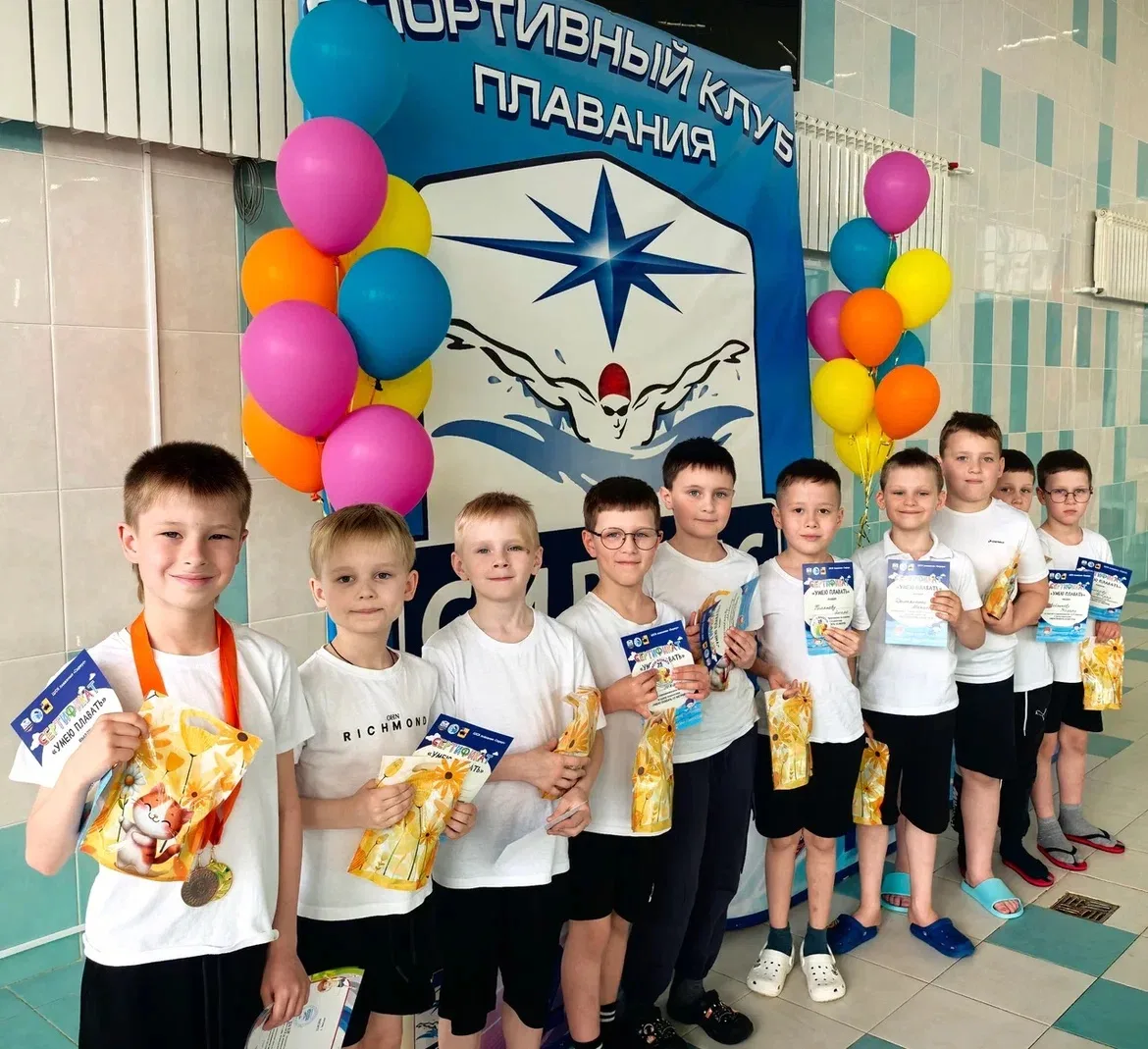 🌈19 мая в бассейне ШСК «Сириус» прошли соревнования среди пловцов первого года обучения «Умею плава