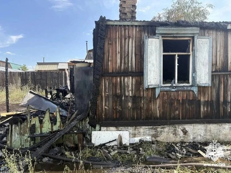 Нежилая дача загорелась в Улан-Удэ