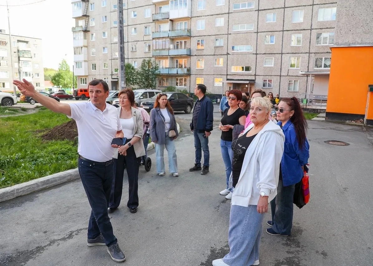 В Туломе встретились с жителями и обсудили сразу несколько важных для села вопросов.

Одна из тем – 