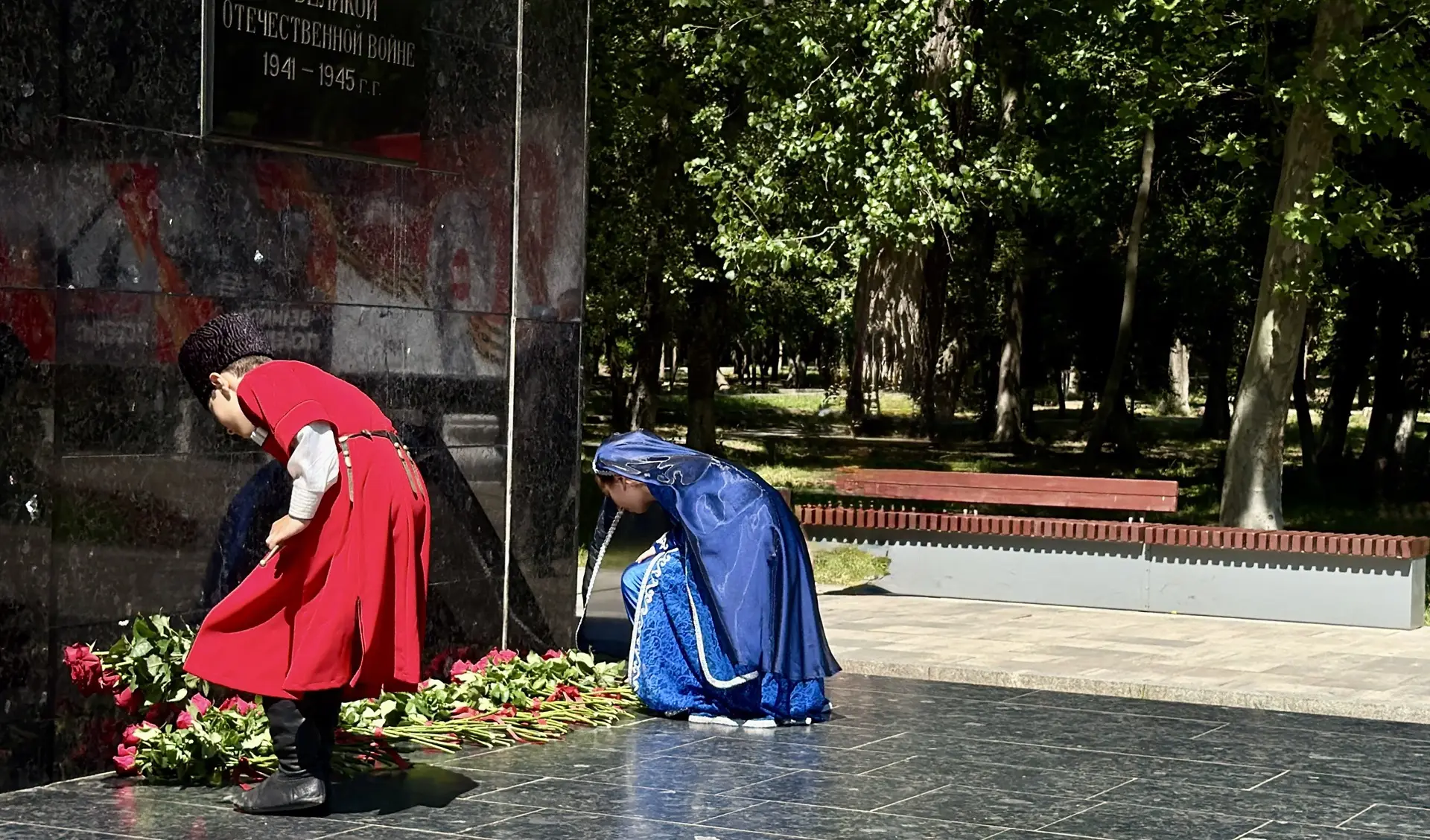 22 июня, в День памяти и скорби, в парке имени Ленинского комсомола прошла церемония во...
