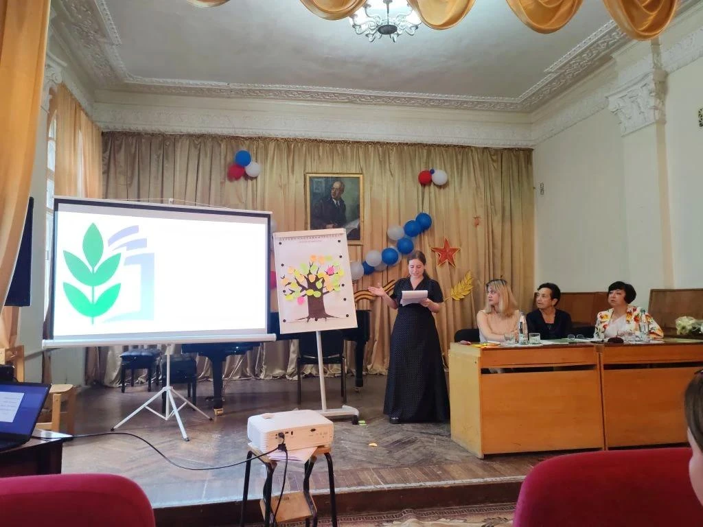 В Старобешевском округе прошло IX совместное заседание Молодёжного Совета педагогов и клуба «Наставн