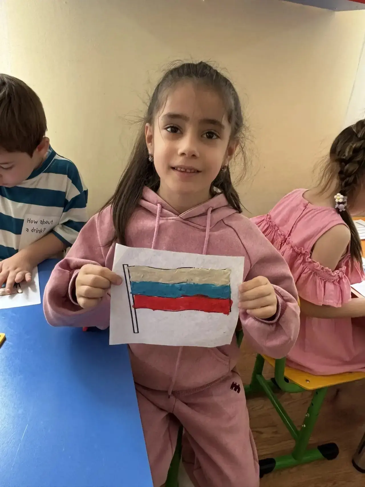 «День России» ст/гр 1
🇷🇺🇷🇺🇷🇺🇷🇺🇷🇺🇷🇺🇷🇺🇷🇺
Воспитатель: Манцаева С.И.

Цель: Формировани