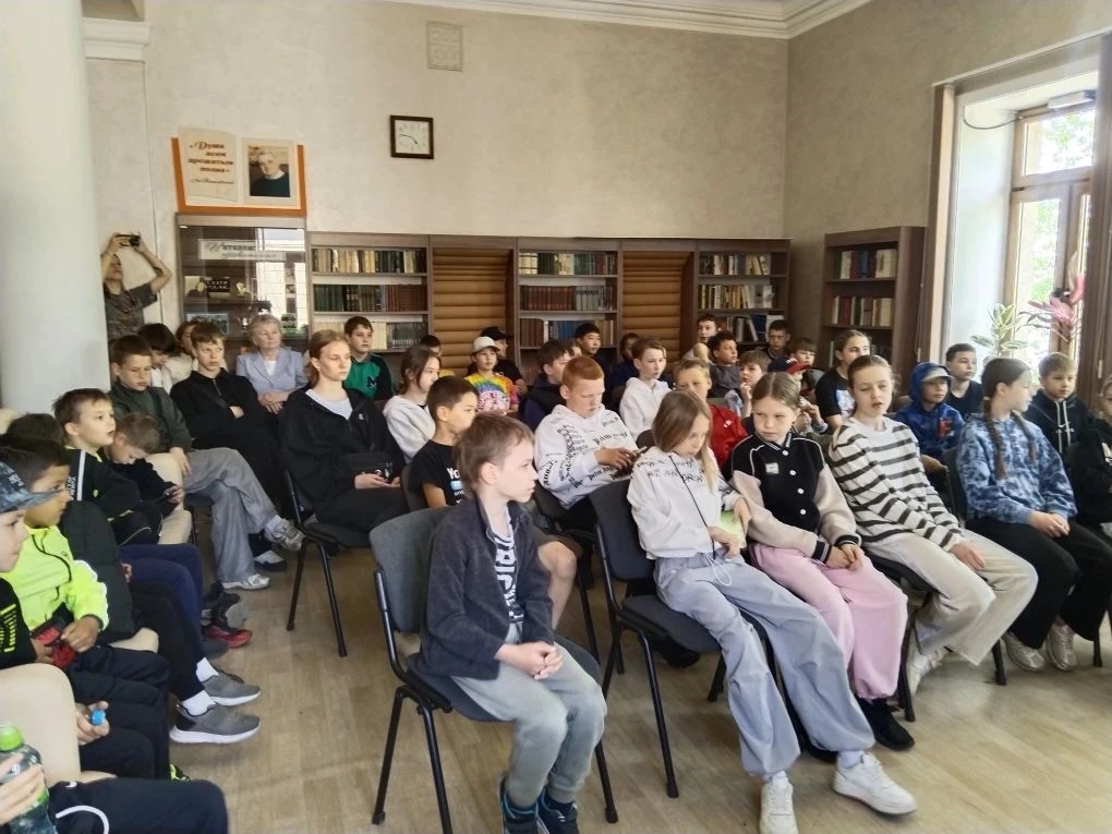 1 июня, в Международный день защиты детей, в стенах библиотеки № 3 им. Л. Беспрозванного царила атмо