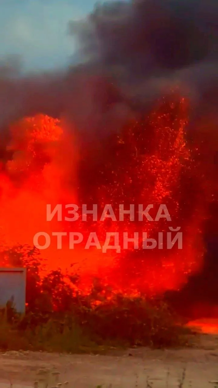 🔥Дети кинули петарду в жилой дом, в результате чего произошло возгорание.

Инцидент произошел в Отр