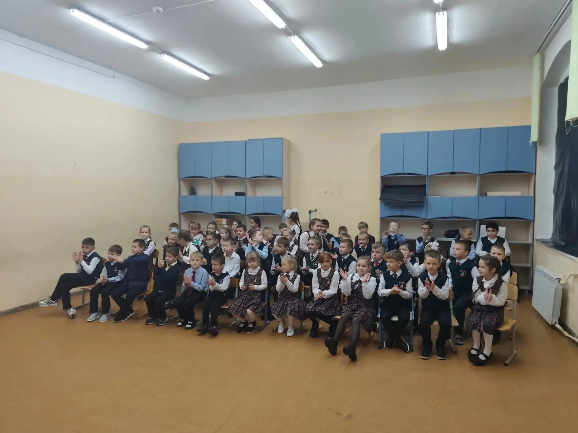 ✨Сегодня в начальной школе состоялся показ фильма «Хранитель Времени».