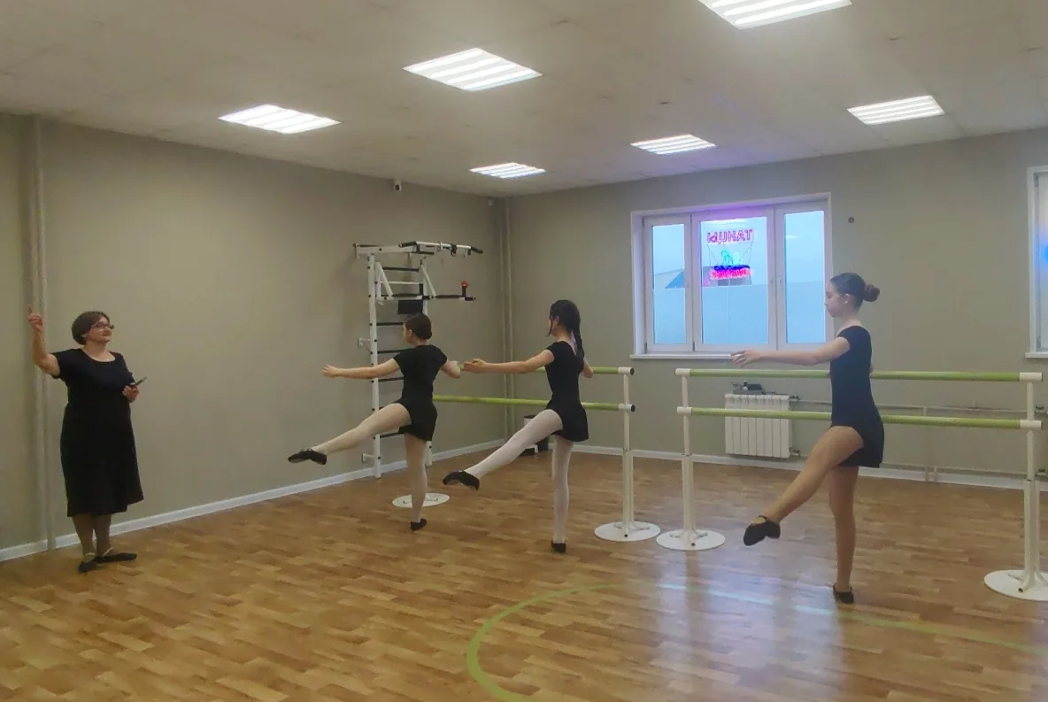 Приглашаем завтра 17.05 в 12.00 на открытый урок по классической хореографии с Людмилой...