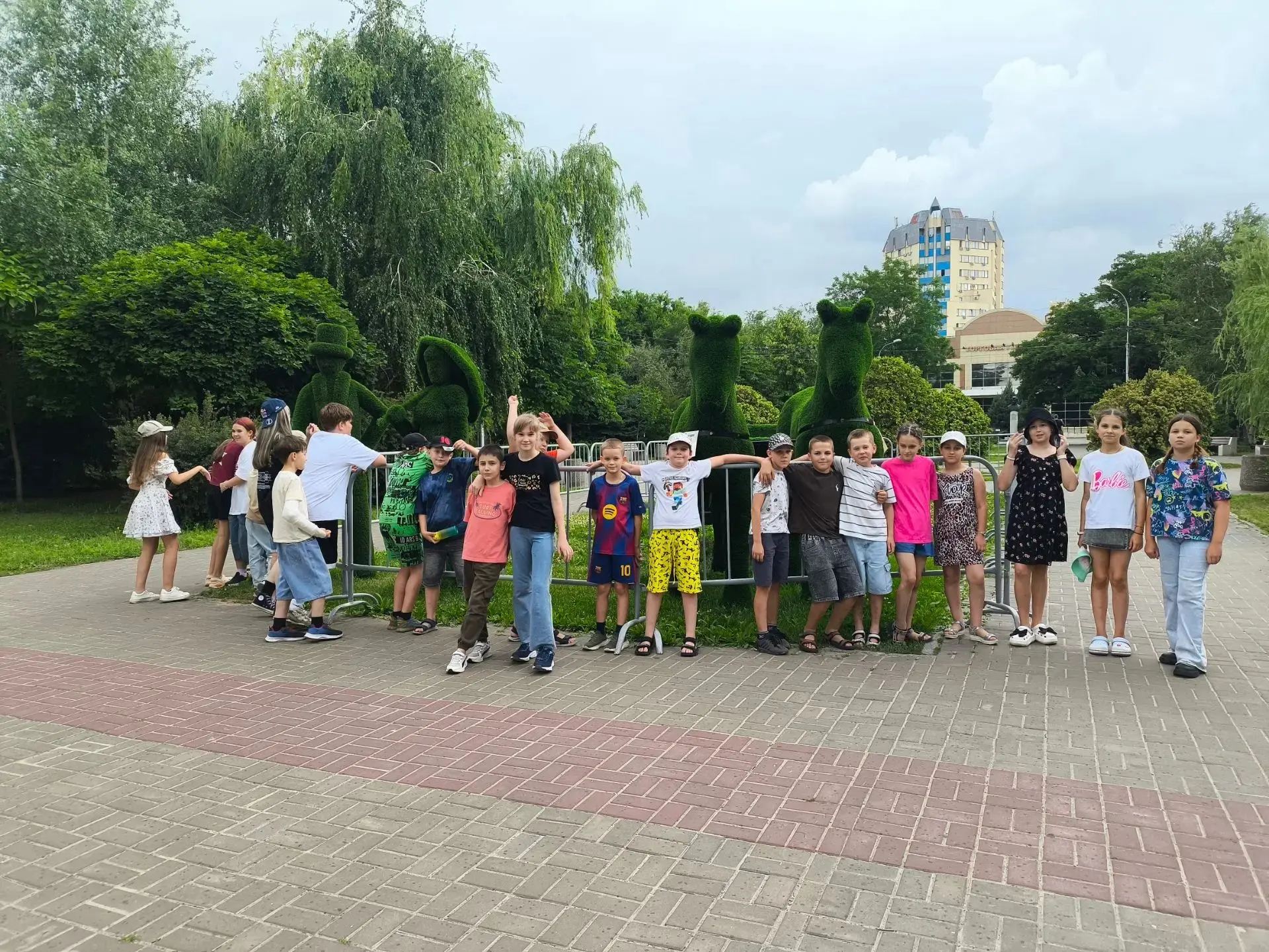В рамках Дней экоинициатив для ребят лагеря "Солнечный город" была проведена ещё одна экскурсия по с