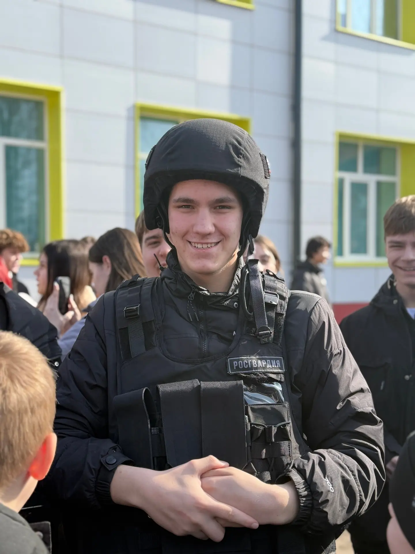 👮‍♂️ Будущее уже здесь: встреча с героями реальной службы!  В нашей школе прошел невероятно крутой у