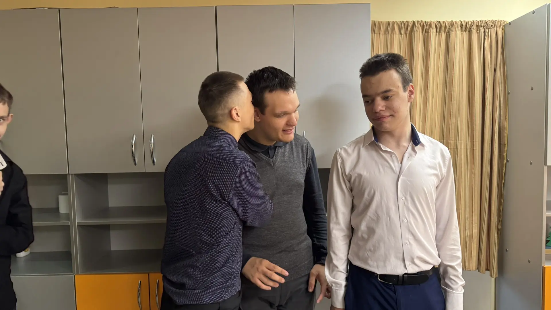 📢 Уроки общения в 11 классе: учимся разговаривать и слышать друг друга 😊