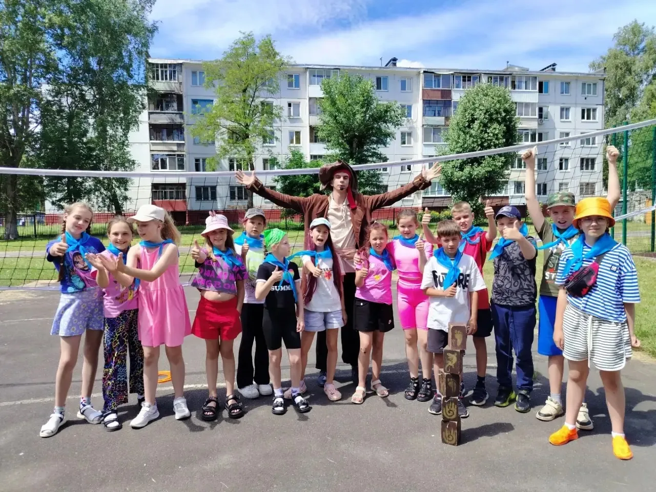 Приключения в Чудесарии: "Маяк" встретил настоящих пиратов! 🏴‍☠️
Сегодняшний день в нашем школьном 