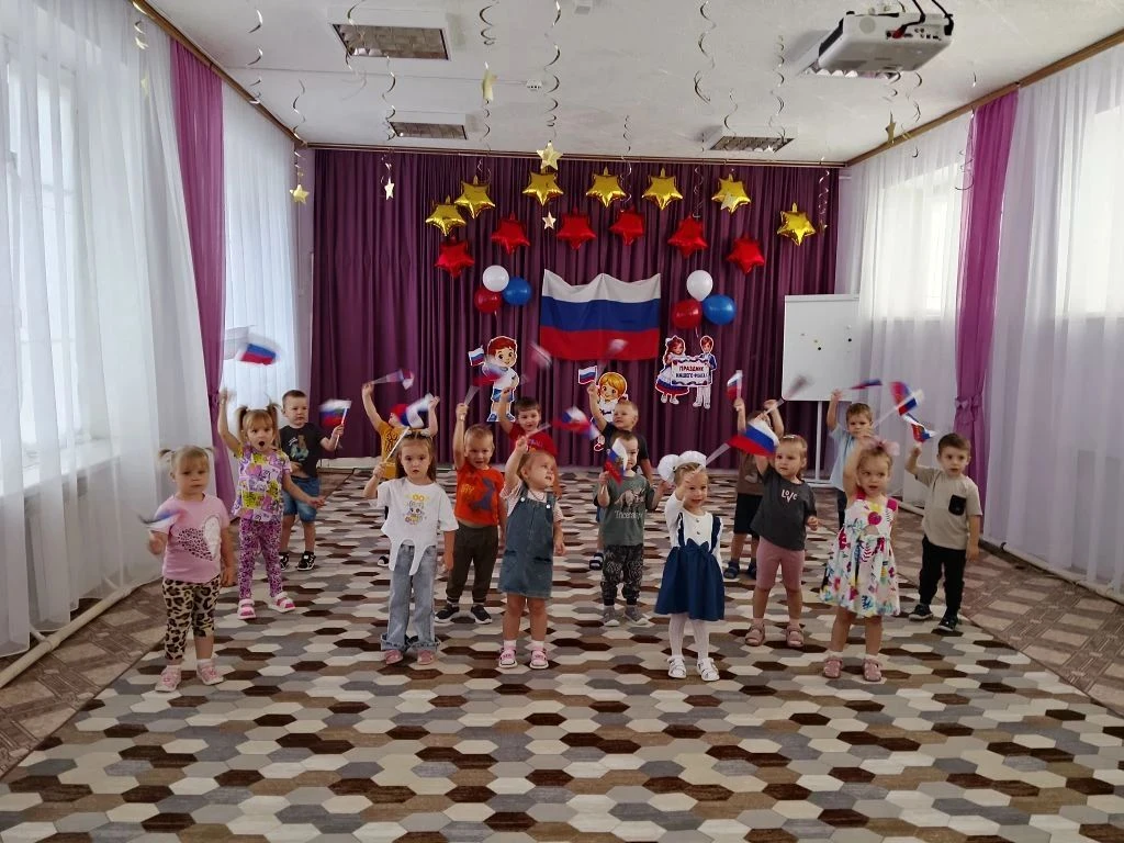 🇷🇺 Сегодня в нашем детском саду прошёл по-настоящему яркий, незабываемый и очень патр...