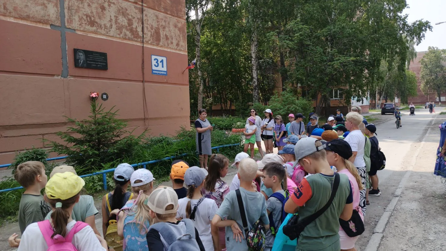 ⭐22 июня, в День памяти и скорби, воспитанники пришкольного лагеря "Солнышко" вместе с педагогами по