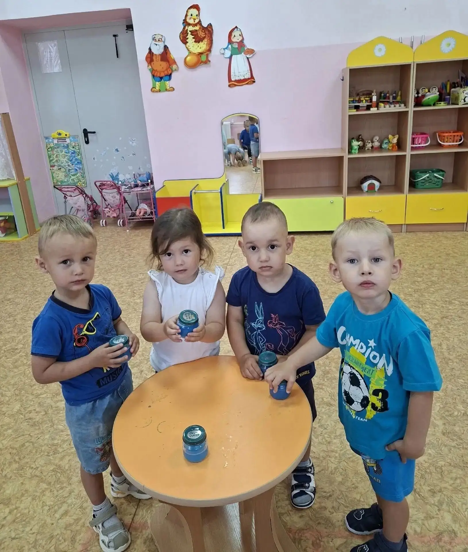 Путешествие в мир синего и голубого цвета💧🐳🐬🌊🦋

🔵 Синий — это цвет неба, моря, спокойствия и м