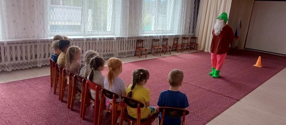 Группа "Березка". Ко Дню защиты детей проведено мероприятие "Праздник детства". Дети иг...