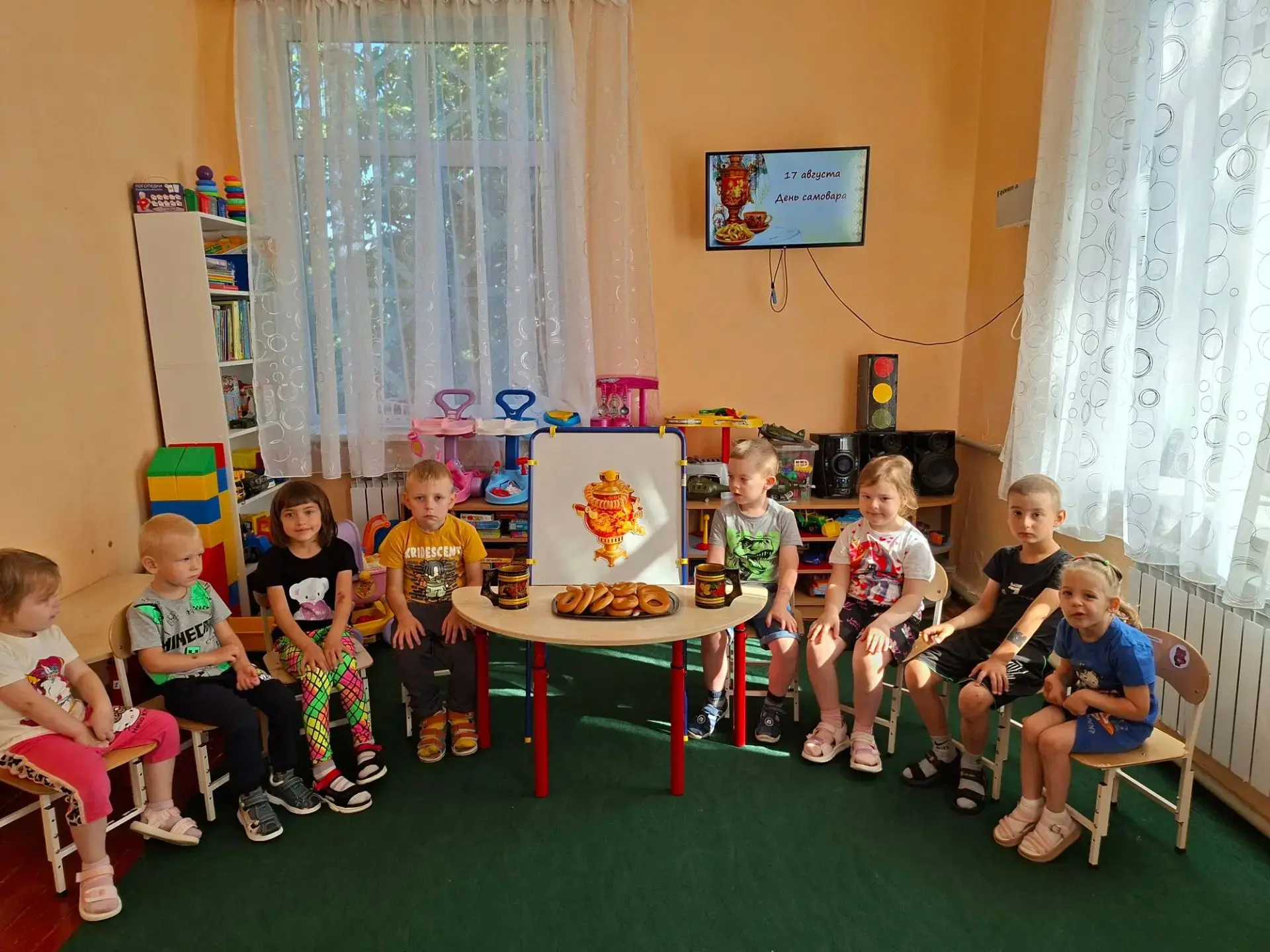 🫖Сегодня в нашем детском саду прошел необычный и очень уютный праздник — День самовара!