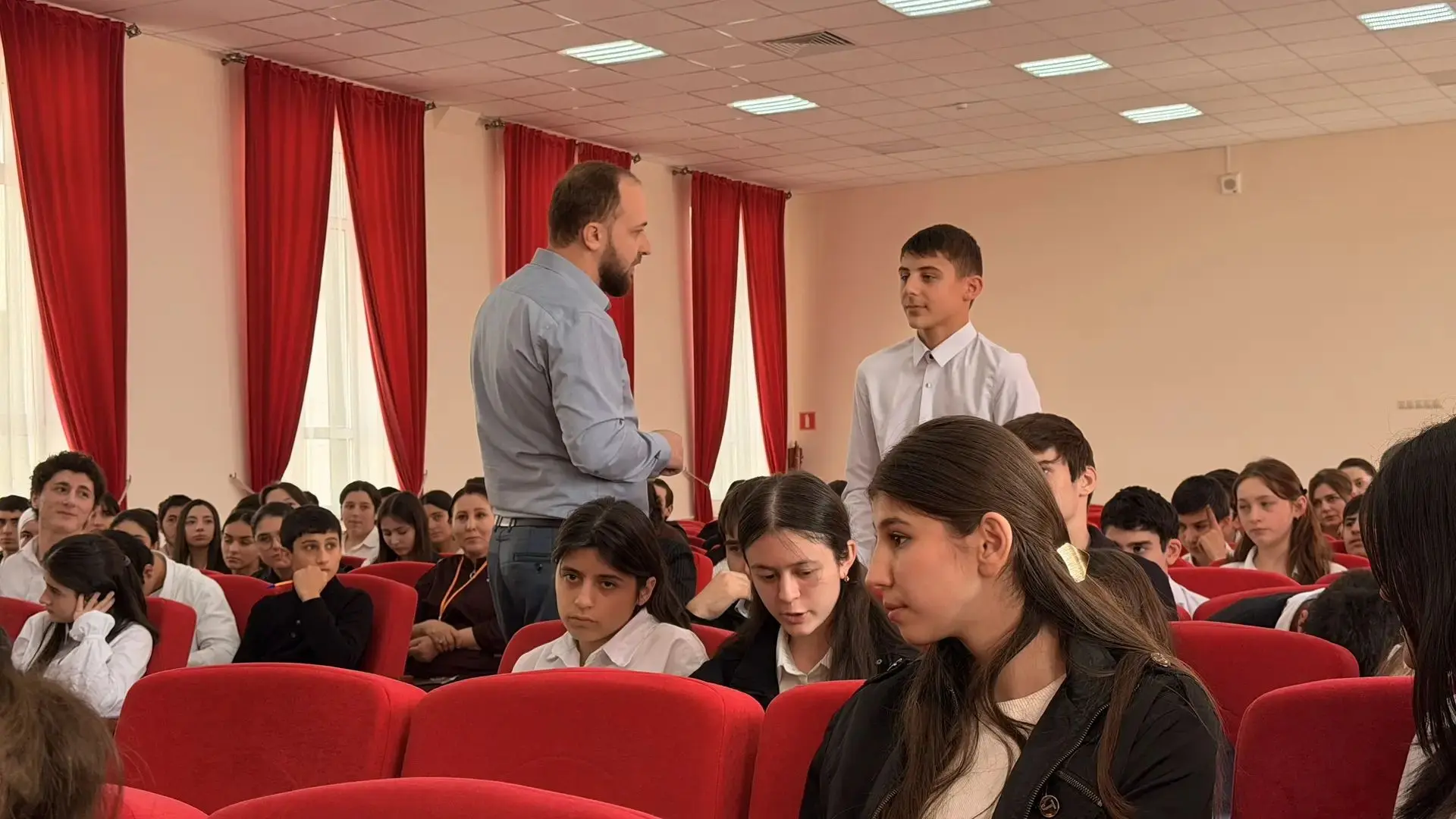 Диалог о безопасности проходит в Сулейман-Стальском районе