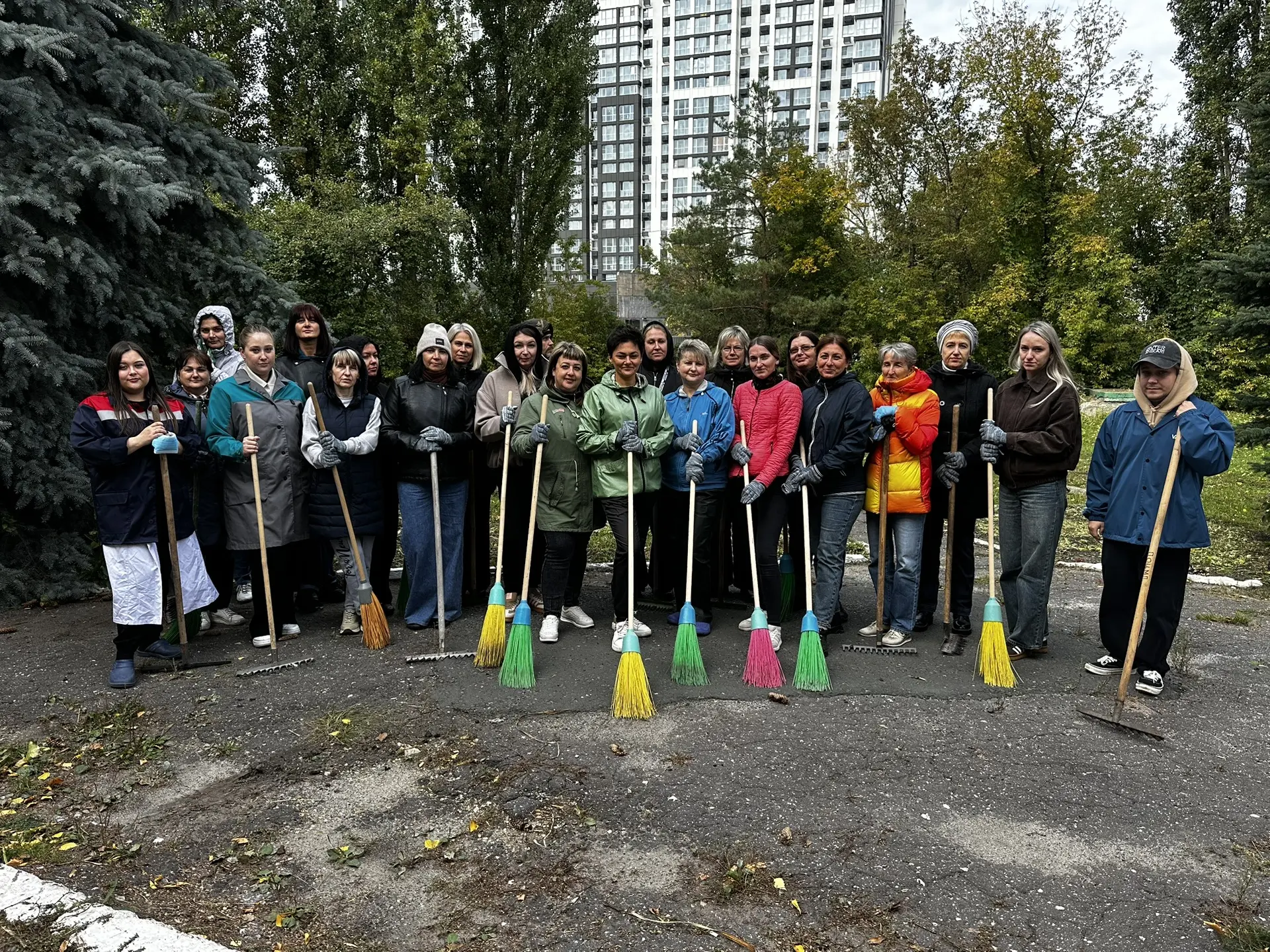 🧹 🍁 В рамках месячника по благоустройству города в Пензенская область - территория зд...