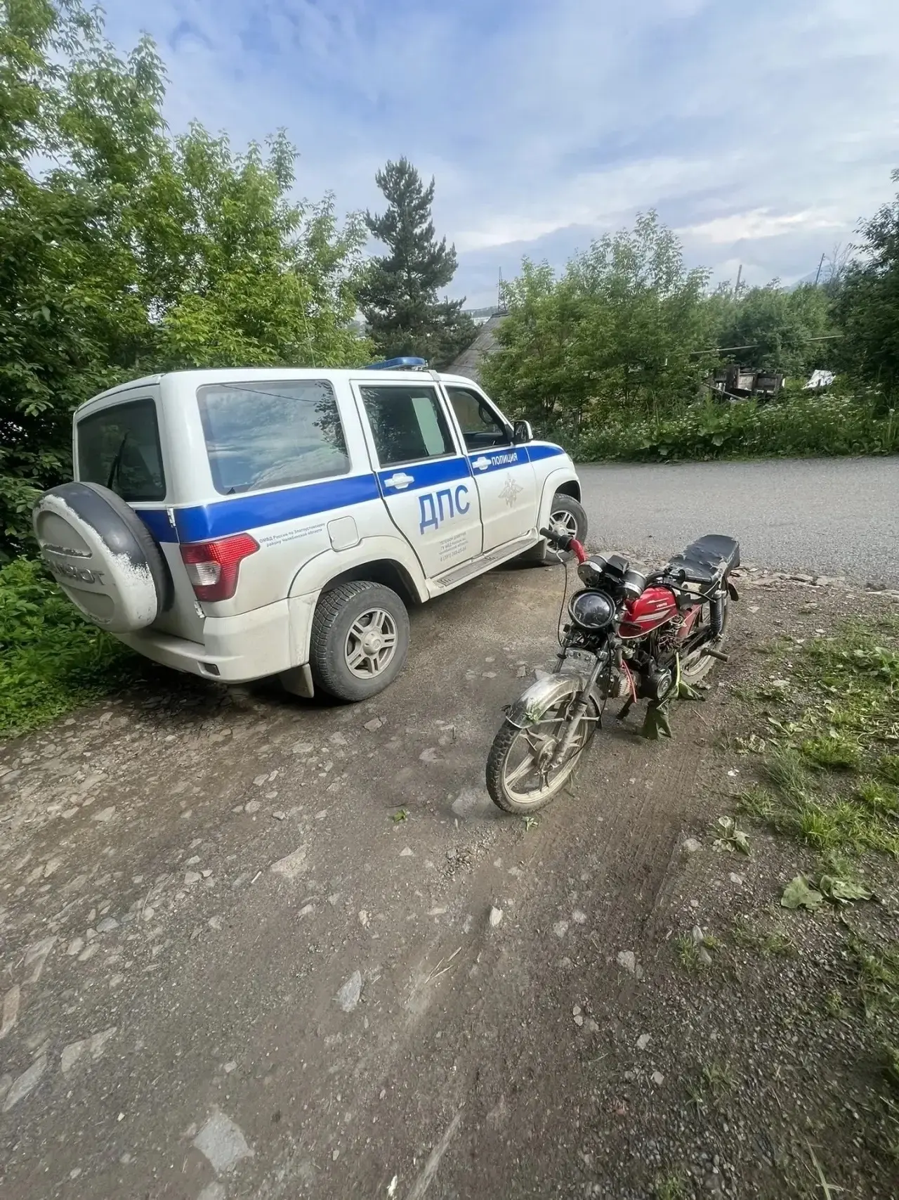 В Златоусте госавтоинспекторы пресекли грубое нарушение ПДД водителем мопеда

14 июня 2026 года в 8: