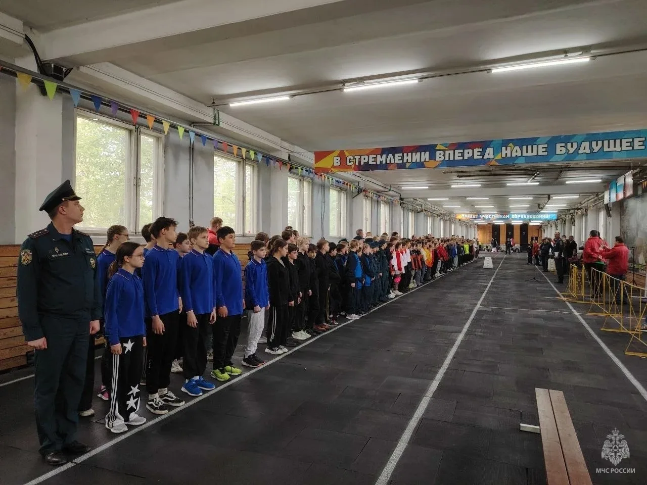 В #МЧС_Петербурга прошли региональные прикладные соревнования среди юных пожарных общео...