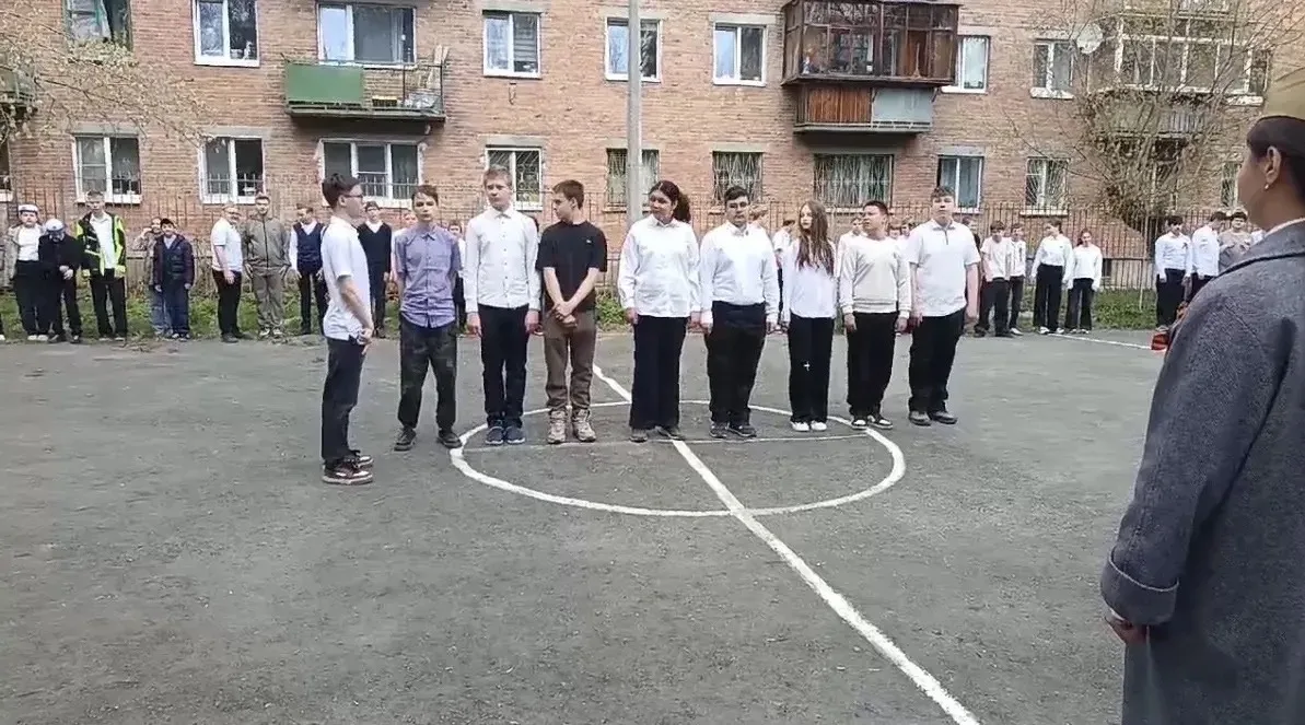 Школьный конкурс Смотра строя и песни "Равнение на Победу"⭐️