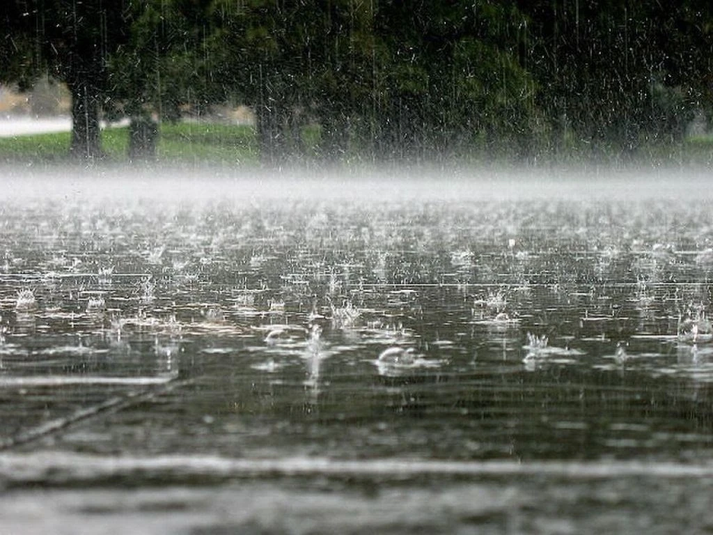 ☔️Град, ливень, сильный ветер: жителей Подмосковья предупредили об ухудшении погоды⛈️