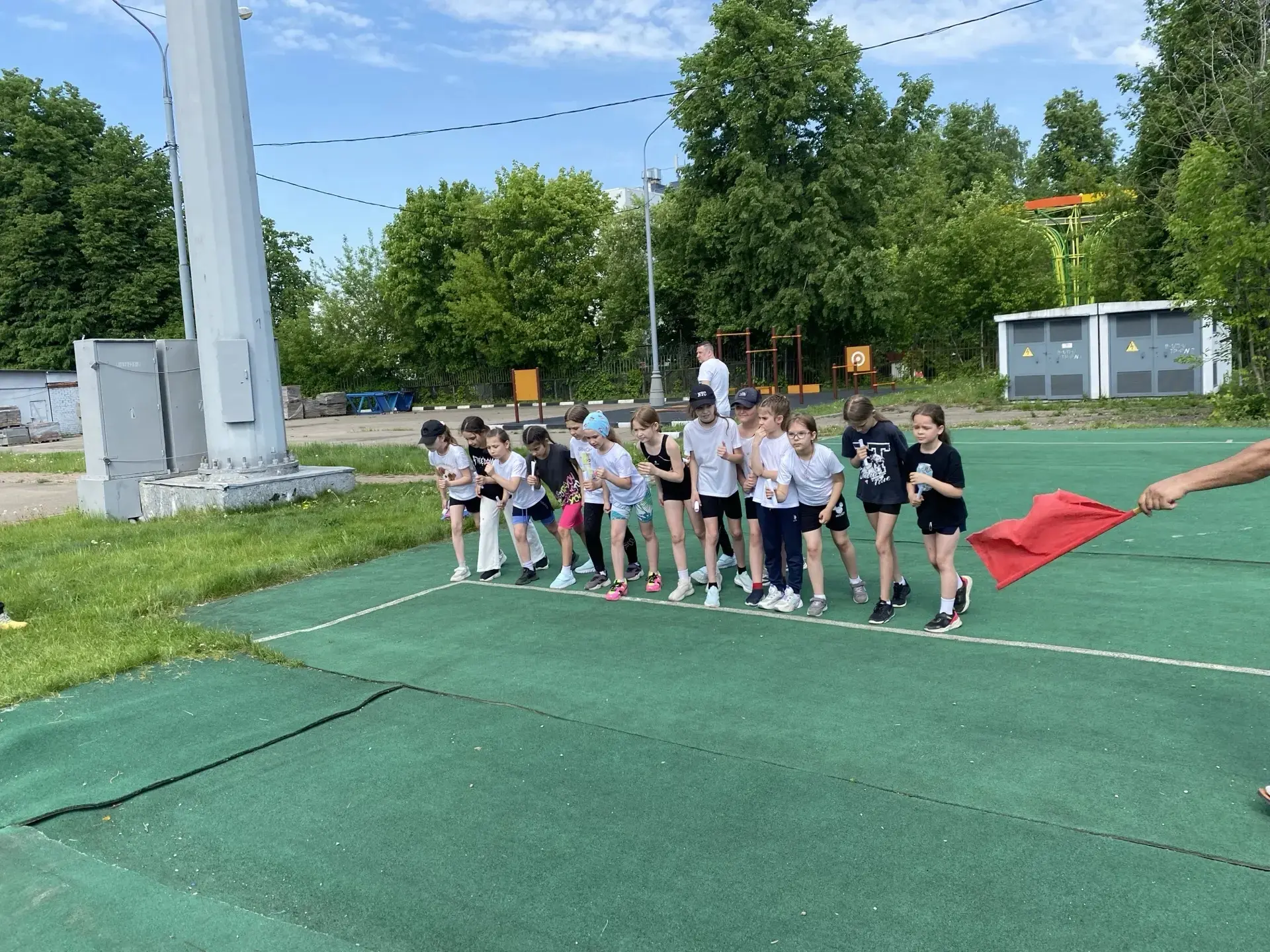 ➡ ГОТОВ К ТРУДУ И ОБОРОНЕ   💪 20 мая наши юные спортсмены — учащиеся начальной школы — приняли участ
