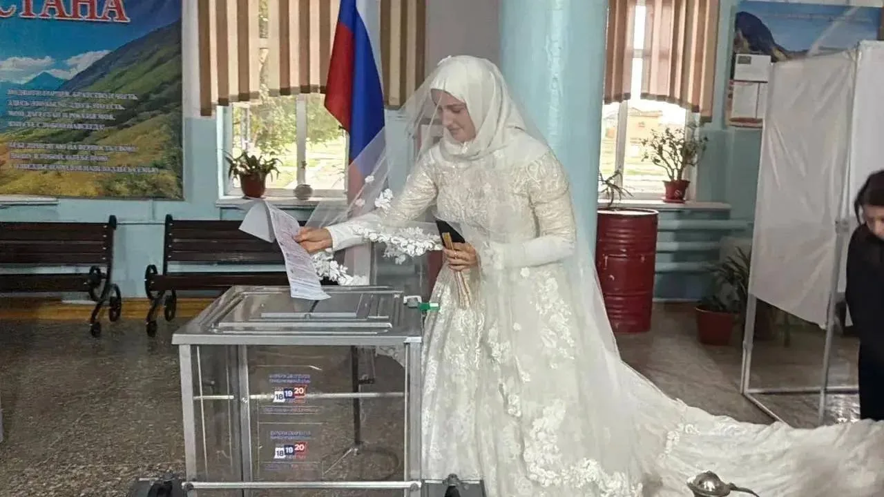 Невеста проголосовала в Хасавюрте