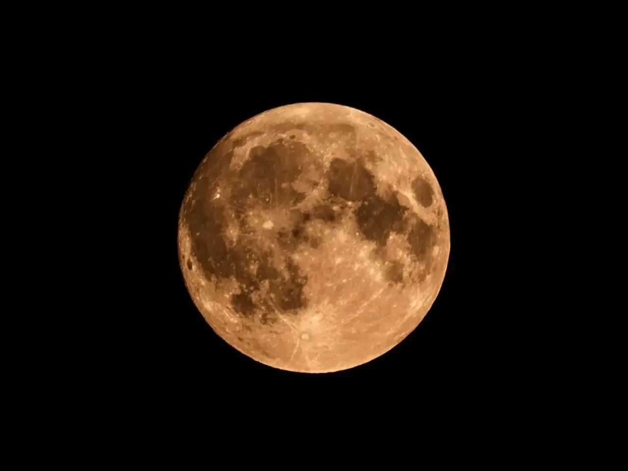 🌕Жители смогут увидеть «Осетровую Луну» и лунное затмение