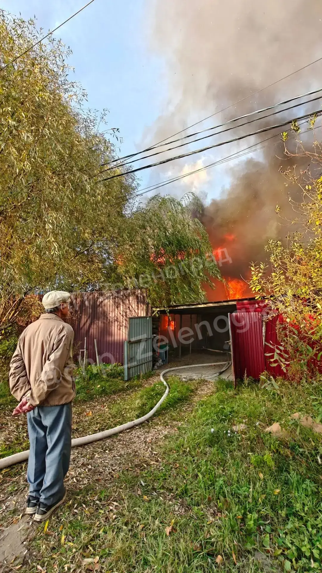 😱😱😱Очень сильный  пожар на Пятницком шоссе.🚨🚨🚨