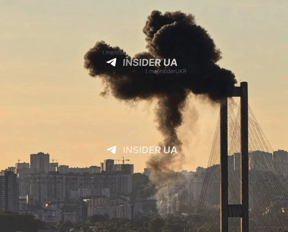 ВС РФ продолжают наносить удары по Южному мосту в Киеве
