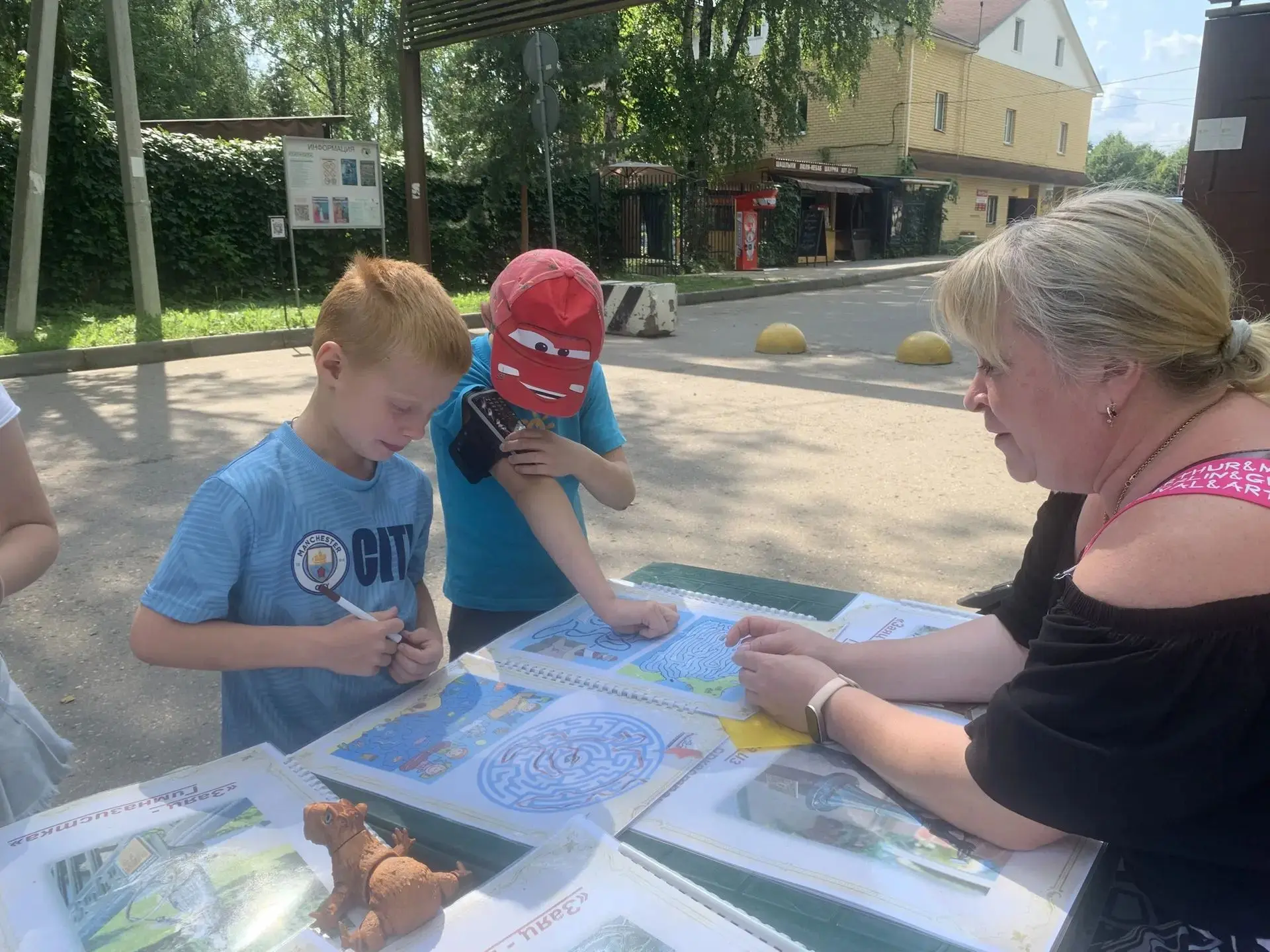 🐰🌳 "Мазайские зайцы" в парке "Берендеевка"! Веселье и азарт от наших педагогов! 🌳🐰З...
