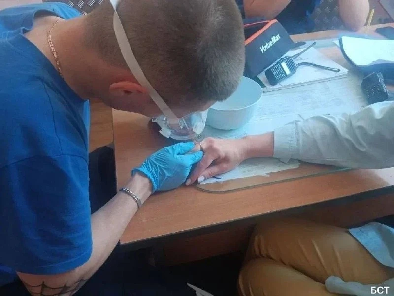 Спасатели помогли 38-летней женщине снять кольцо с пальца

38-летняя женщина не смогла самостоятельн