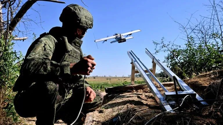 Еще немного. Новости обсуждаем с пацанами и такое ощущение, что конца и края вообще все...