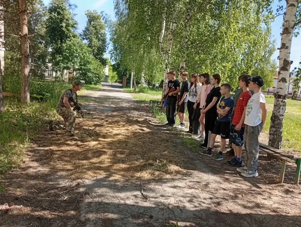 🪖 9 день — ВПО «Солдат на месяц» 🎖️ Тема дня: Тактическая и инженерная подготовка

Девятый день во